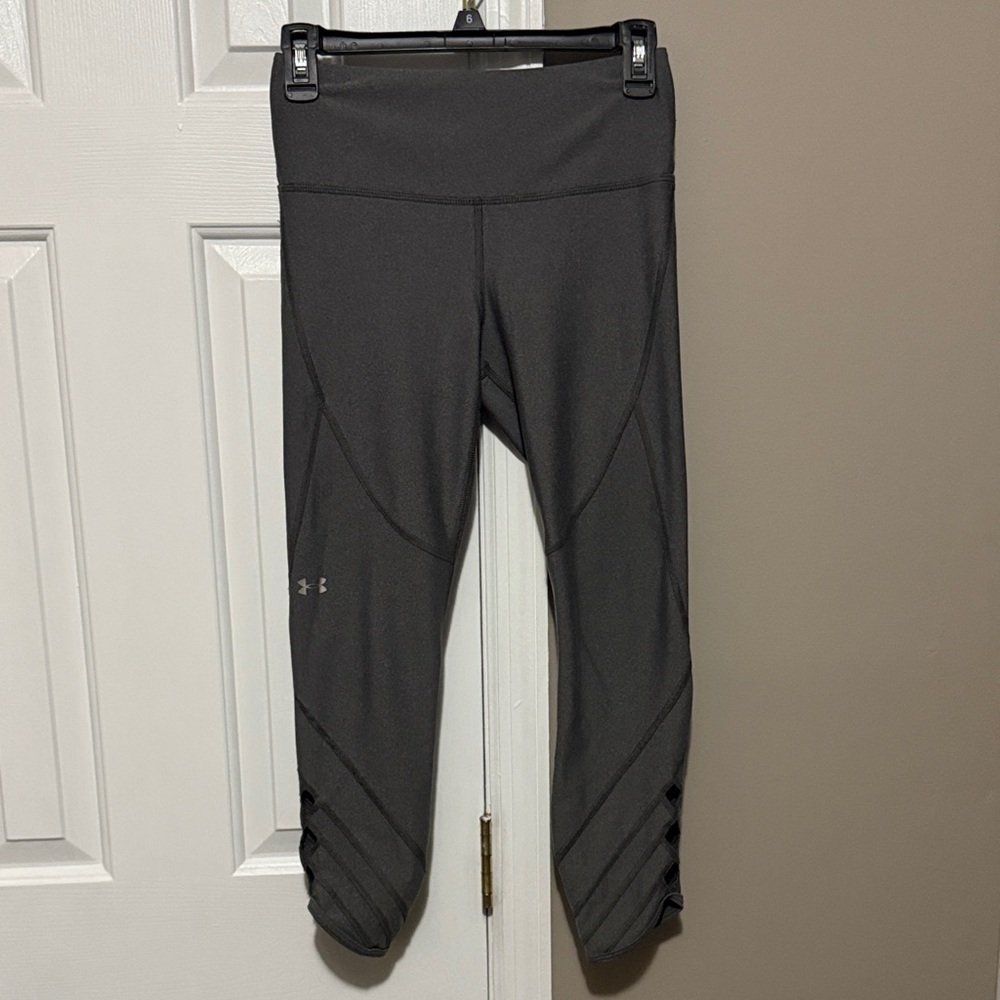 Under Armour Charcoal Cropped Leggings